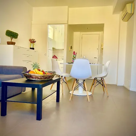 38 House דירה